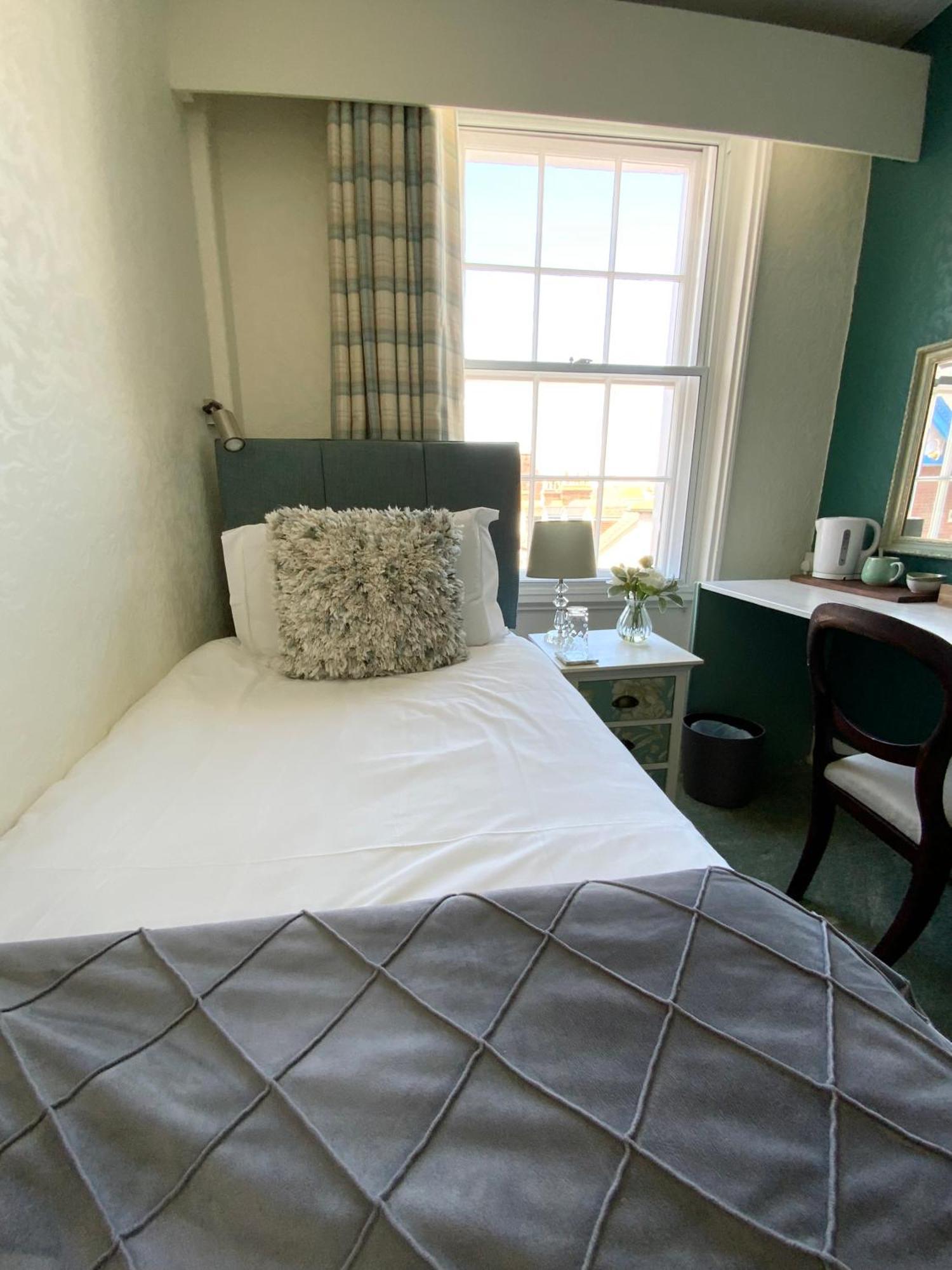 The Wadham Hotel Weymouth Exterior photo