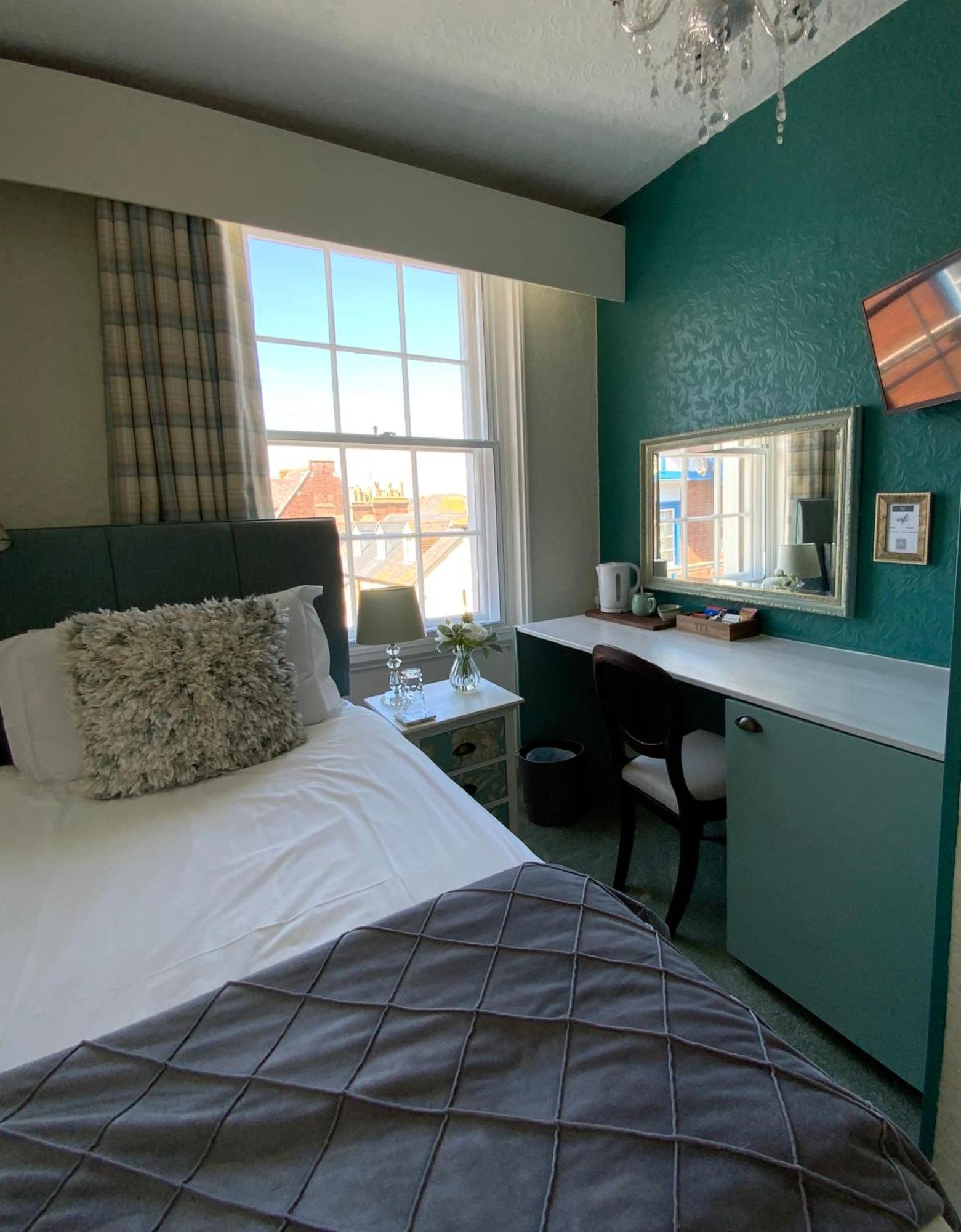 The Wadham Hotel Weymouth Exterior photo